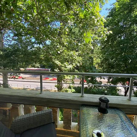 Sea Breeze Апартаменти *