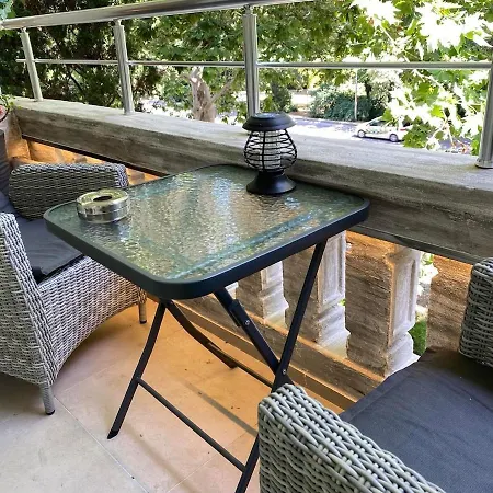 Апартаменти Sea Breeze *